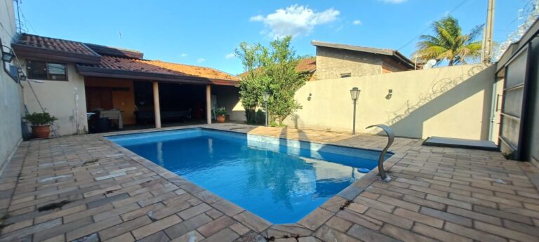 WhatsApp Image 2025-12-05 at 10.31.20 (1)